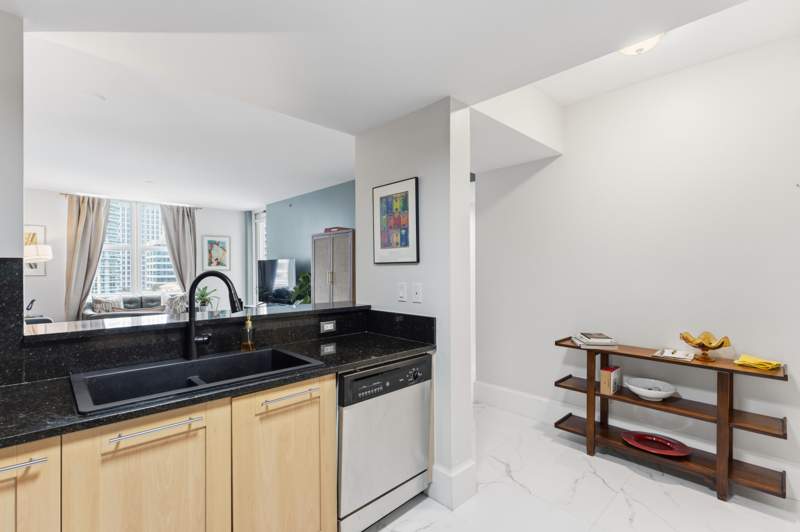 1 bedroom Condominium at 511 SE 5th Avenue #1101, Nuriver Landing Condo, Fort Lauderdale — photo 4