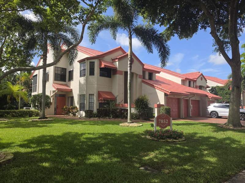 2 bedroom Condominium at 7852 Lexington Club Boulevard #B, Lexington Club Villas Condo, Delray Beach — photo 4
