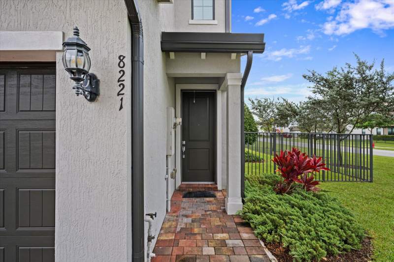 3 bedroom Townhouse at 8221 Cinch Way, Fields At Gulfstream Polo, Lake Worth — photo 2