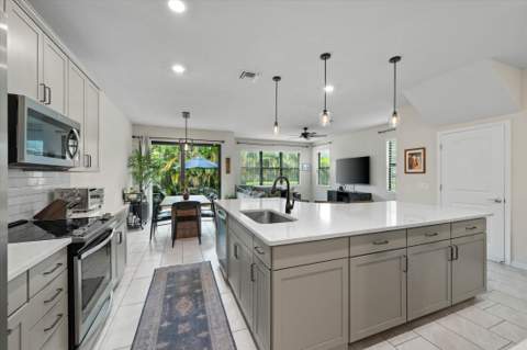 8221 Cinch Way, Lake Worth FL - photo 9 of 35