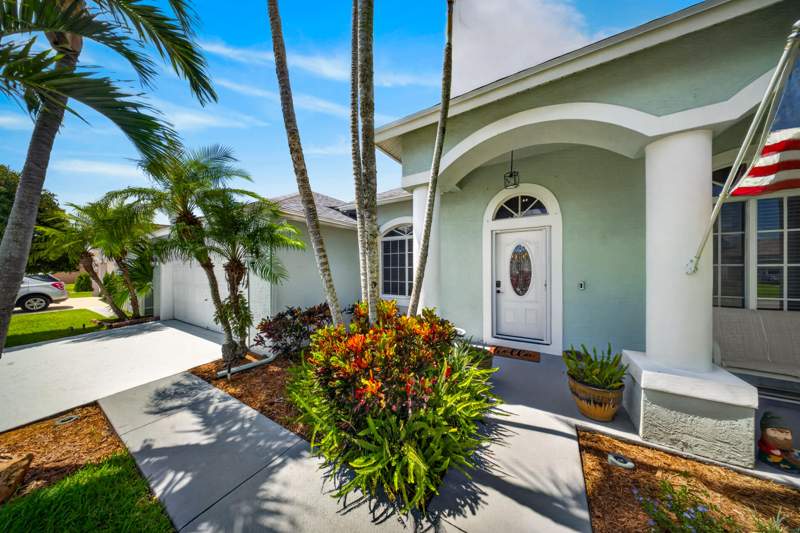 4 bedroom Single Family Residence at 3274 SW Crumpacker Street, Port St Lucie Section 7, Port St. Lucie — photo 3