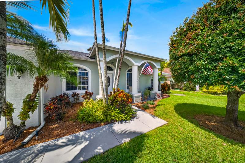 4 bedroom Single Family Residence at 3274 SW Crumpacker Street, Port St Lucie Section 7, Port St. Lucie — photo 2