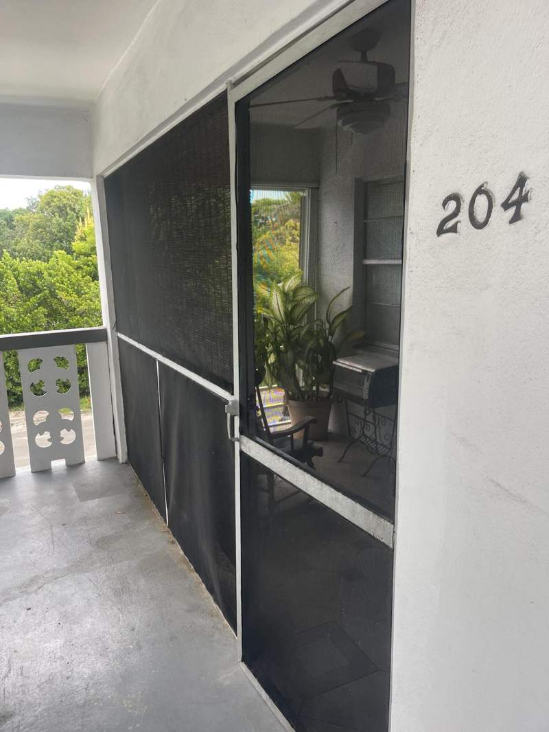 1 bedroom Condominium at 1700 Cleveland Street #Apt 204, King Charles Apts Condo, Hollywood — photo 2