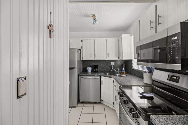 2 bedroom Condominium at 1917 SW Palm City Road #Apt g, King Mountain Condo (Aka Monterey Yacht & Country, Stuart — photo 5