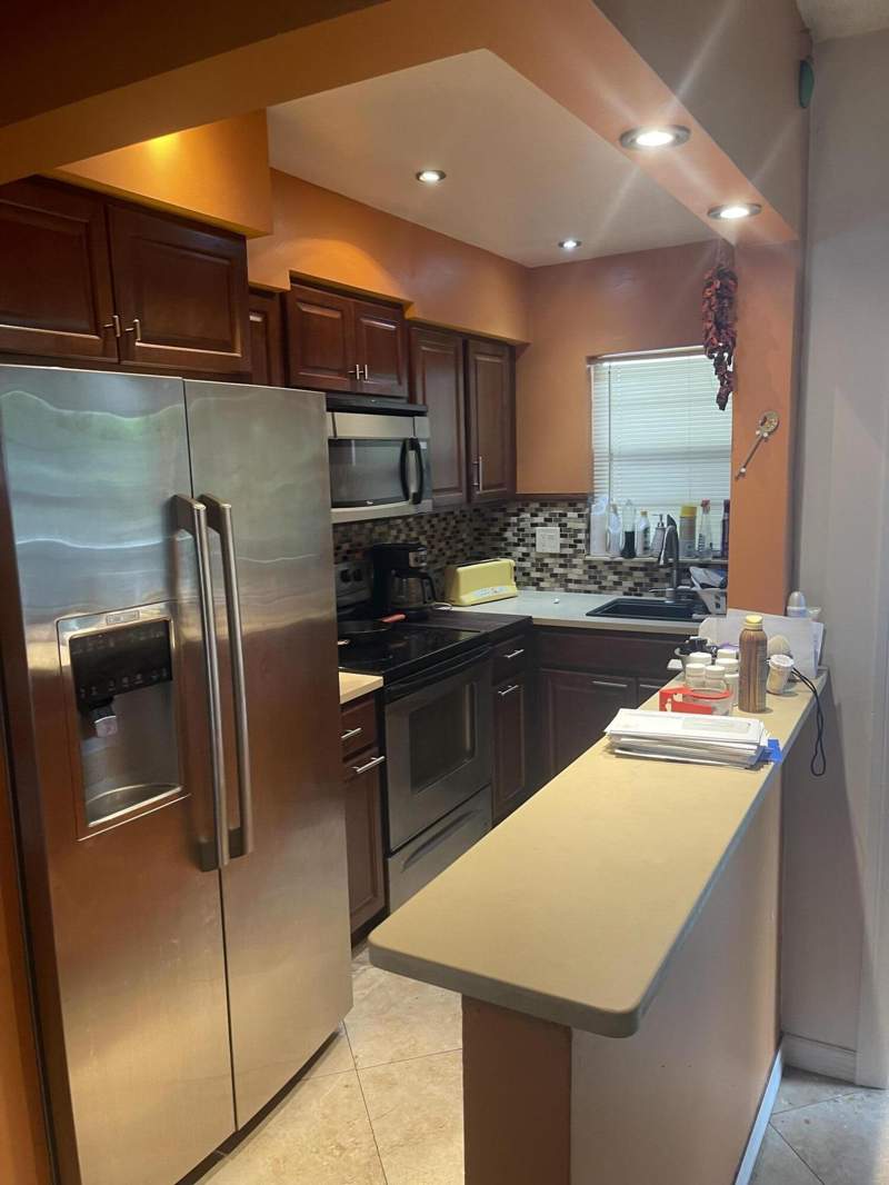 1 bedroom Condominium at 1700 Cleveland Street #Apt 204, King Charles Apts Condo, Hollywood — photo 3