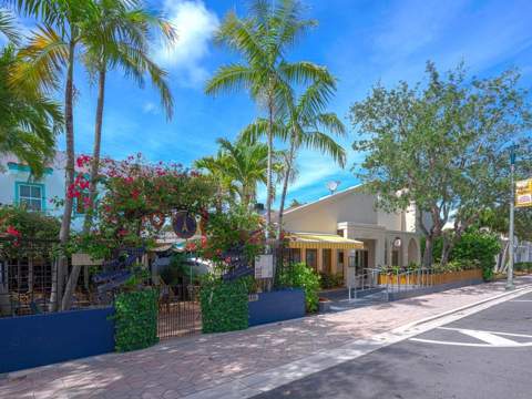 511 Lucerne Avenue #512, Lake Worth Beach FL - photo 19 of 59