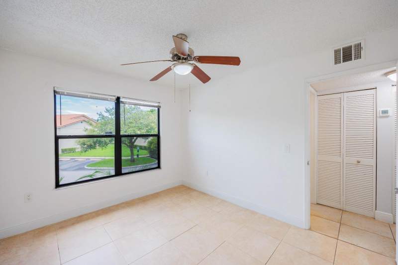 2 bedroom Condominium at 1524 Lake Crystal Drive #E, PALM BEACH GRANDE CONDO, Royal Palm Beach — photo 5
