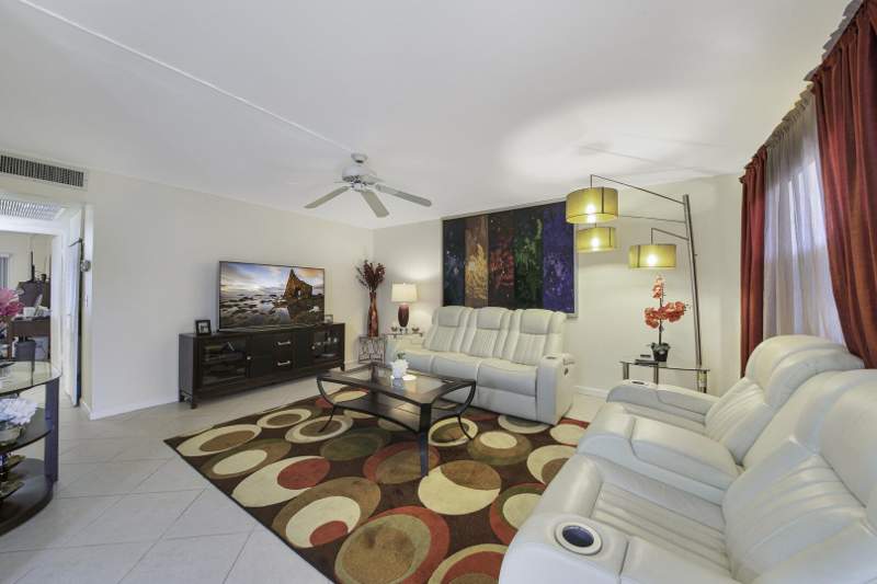 2 bedroom Condominium at 308 BRITTANY G, KINGS POINT , Delray Beach — photo 2