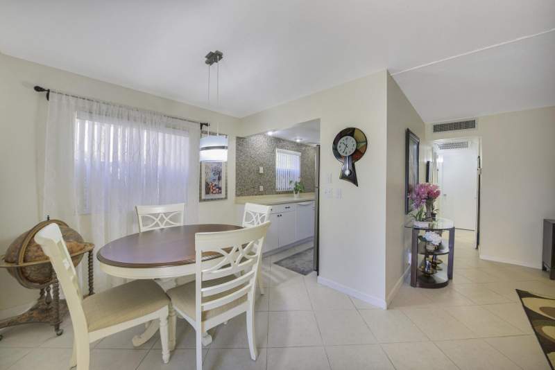 2 bedroom Condominium at 308 BRITTANY G, KINGS POINT , Delray Beach — photo 5
