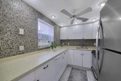 308 Brittany G, Delray Beach FL - photo 6 of 31