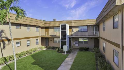 308 Brittany G, Delray Beach FL - photo 14 of 31