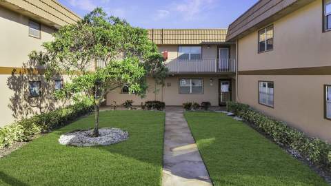 308 Brittany G, Delray Beach FL - photo 17 of 31