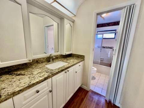 305 Lakeside Court, Sunrise FL - photo 19 of 30