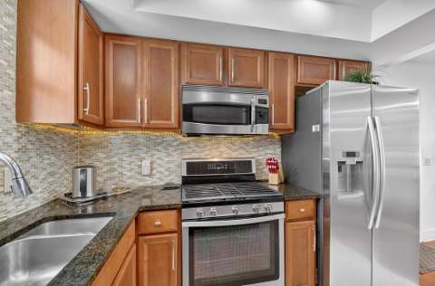 328 Monroe Drive, West Palm Beach FL - photo 14 of 80