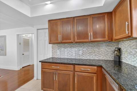 328 Monroe Drive, West Palm Beach FL - photo 15 of 80