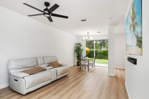 15266 SW 49th Street, Davie FL - photo 6 of 46