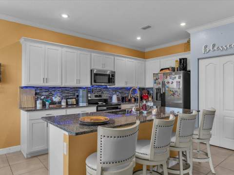 7190 NW Farnsworth Circle, Port St. Lucie FL - photo 14 of 65