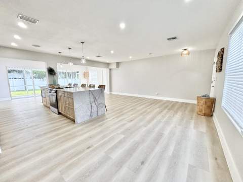 470 NE 45th Street, Boca Raton FL - photo 10 of 38