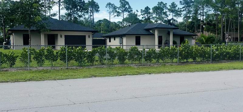 5 bedroom Single Family Residence at 18477 Sycamore Drive, The Acreage, The Acreage — photo 2