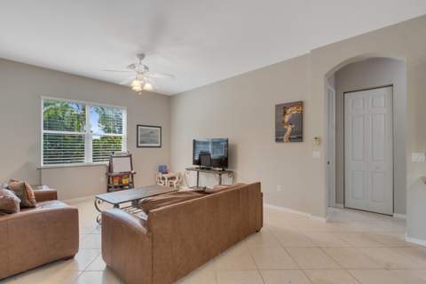 521 SW Lake Manatee Way, Port St. Lucie FL - photo 24 of 35