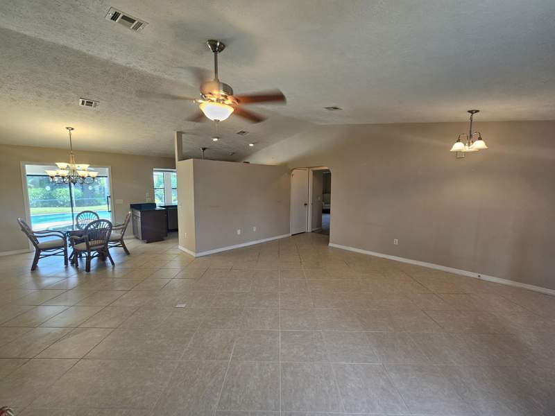 3 bedroom Single Family Residence at 421 SE Faith Terrace, Port St Lucie Section 2, Port St. Lucie — photo 4