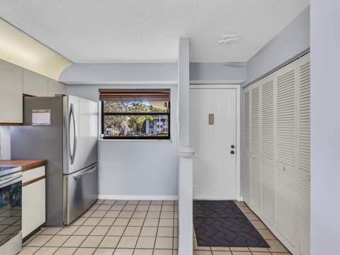7579 NW 79th Avenue #204, Tamarac FL - photo 6 of 45