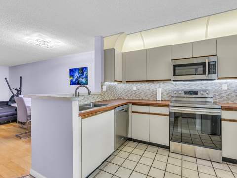 7579 NW 79th Avenue #204, Tamarac FL - photo 7 of 45