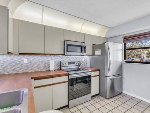 7579 NW 79th Avenue #204, Tamarac FL - photo 8 of 45