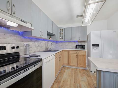 234 La Mancha Avenue, Royal Palm Beach FL - photo 14 of 38