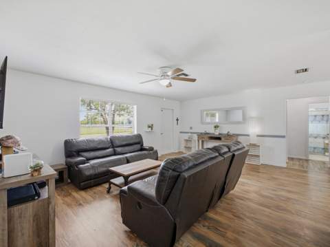 234 La Mancha Avenue, Royal Palm Beach FL - photo 8 of 38