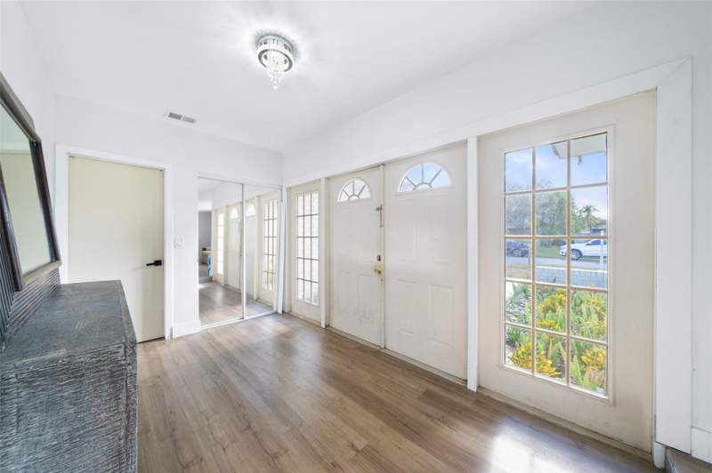 4 bedroom Single Family Residence at 4221 NW 107TH Avenue, CHEVY CHASE AMD PLAT, Coral Springs — photo 3