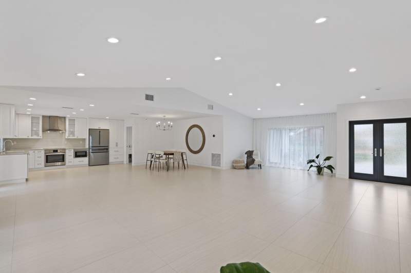 3 bedroom Single Family Residence at 20195 Back 9 Drive, Boca Greens, Boca Raton — photo 5