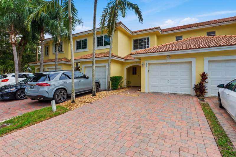 2 bedroom Townhouse at 660 Imperial Lake Road, Independence Cove, West Palm Beach — photo 5
