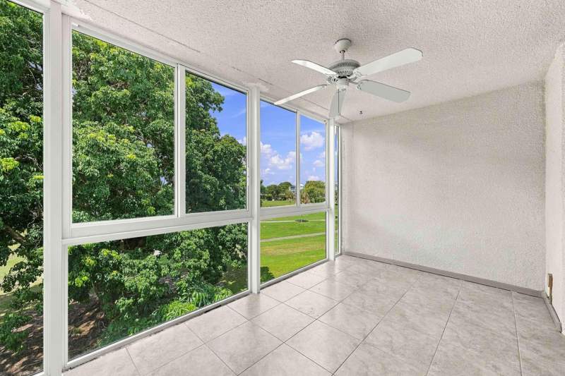 2 bedroom Condominium at 7680 NW 18th Street #406, 10 Of Palm Springs 2 Condo, Margate — photo 2