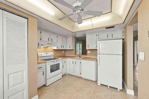 7680 NW 18th Street #406, Margate FL - photo 15 of 17