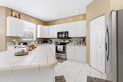 2430 Westmont Drive, Royal Palm Beach FL - photo 9 of 25