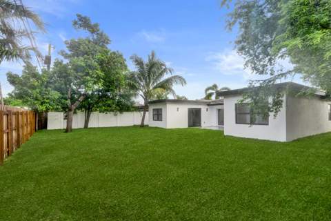 4581 NE 3rd Avenue, Oakland Park FL - photo 22 of 50
