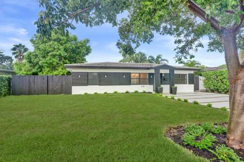 4581 NE 3rd Avenue, Oakland Park FL - photo 6 of 50
