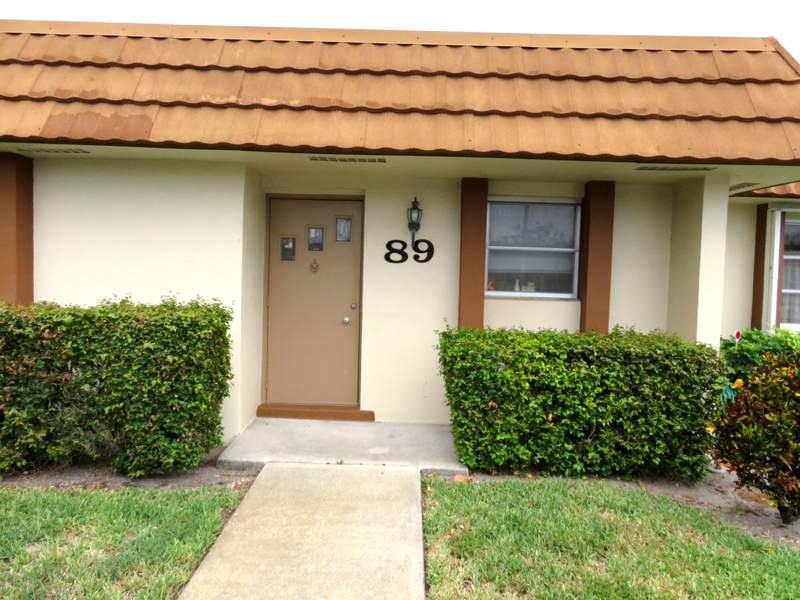 2 bedroom Villa at 5780 Fernley Drive #89, Cresthaven Condo, West Palm Beach — photo 2