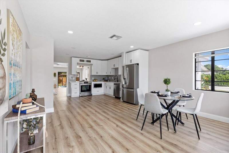 3 bedroom Single Family Residence at 1227 N OCEAN BREEZE, LAKE WORTH TOWN OF, Lake Worth Beach — photo 4
