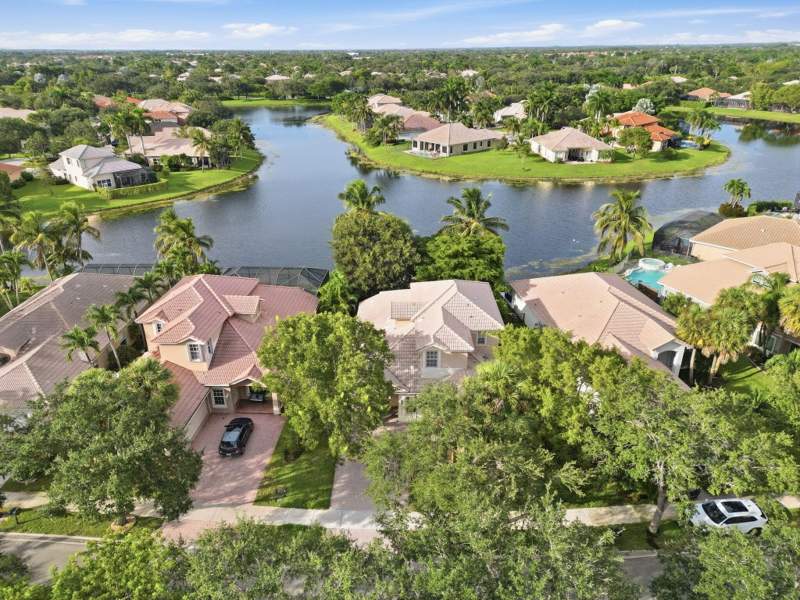 4 bedroom Single Family Residence at 10919 NW 62nd Court, Parkland Isles, Parkland — photo 3