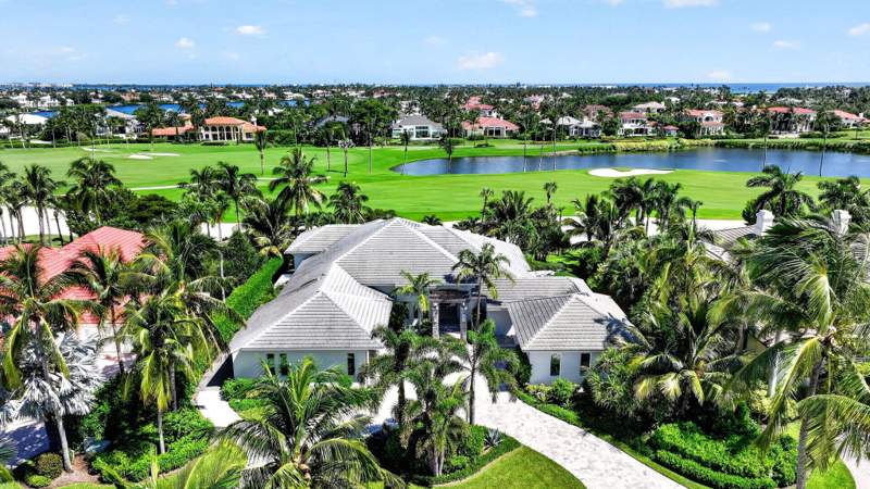 4 bedroom Single Family Residence at 7037 SE Harbor Circle, Sailfish Point, Stuart — photo 2