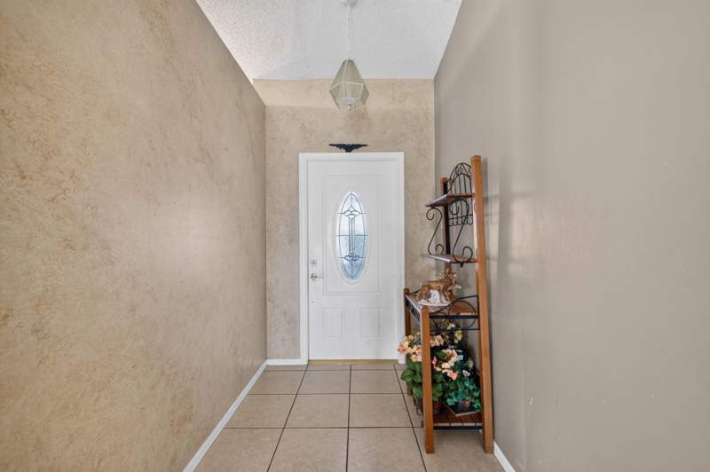 3 bedroom Single Family Residence at 628 Stanford Lane, ST JAMES GOLF CLUB PARCEL C PHASE 1, Port St. Lucie — photo 3