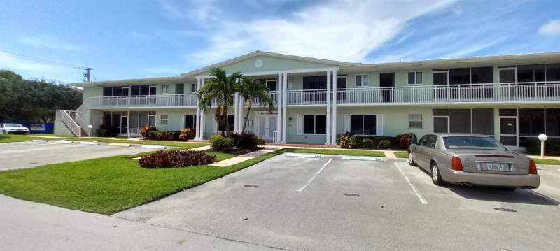1 bedroom Stock Cooperative at 2100 NE 38th Street #218, Tarelton Manor Apts Co-Op, Lighthouse Point — photo 1