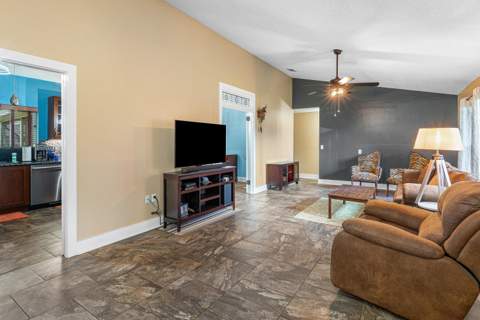 5104 Candlewood Court, Lake Worth FL - photo 6 of 41