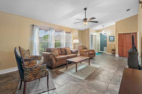 5104 Candlewood Court, Lake Worth FL - photo 8 of 41