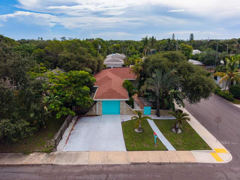 3 bedroom Single Family Residence at 1202 N K Street, LAKE WORTH TOWN OF, Lake Worth Beach — photo 3