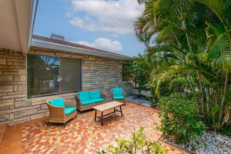 3 bedroom Single Family Residence at 1202 N K Street, LAKE WORTH TOWN OF, Lake Worth Beach — photo 4