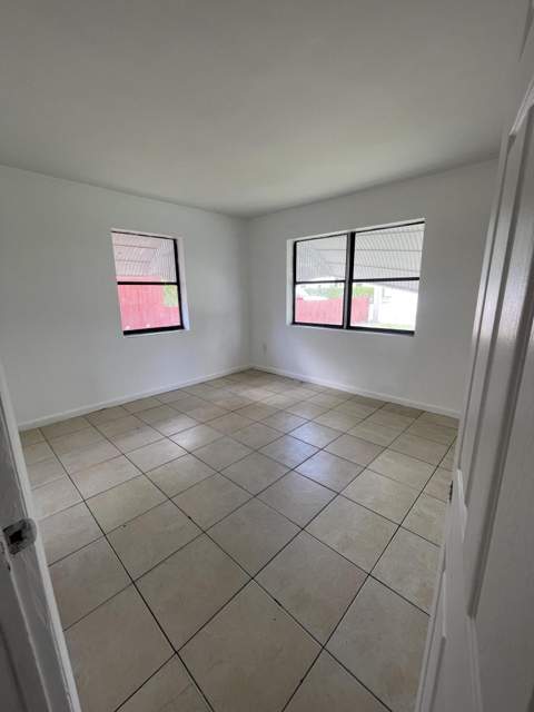 918 N C Street, Lake Worth Beach FL - photo 6 of 8