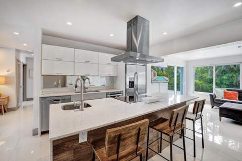 1908 NE 27th Drive, Wilton Manors FL - photo 9 of 63